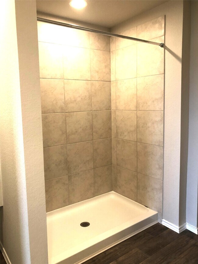 Building Photo - 21422 Chester Cliff Ln