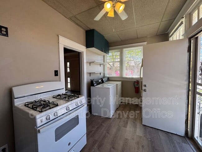 Building Photo - 3603 E 16th Ave