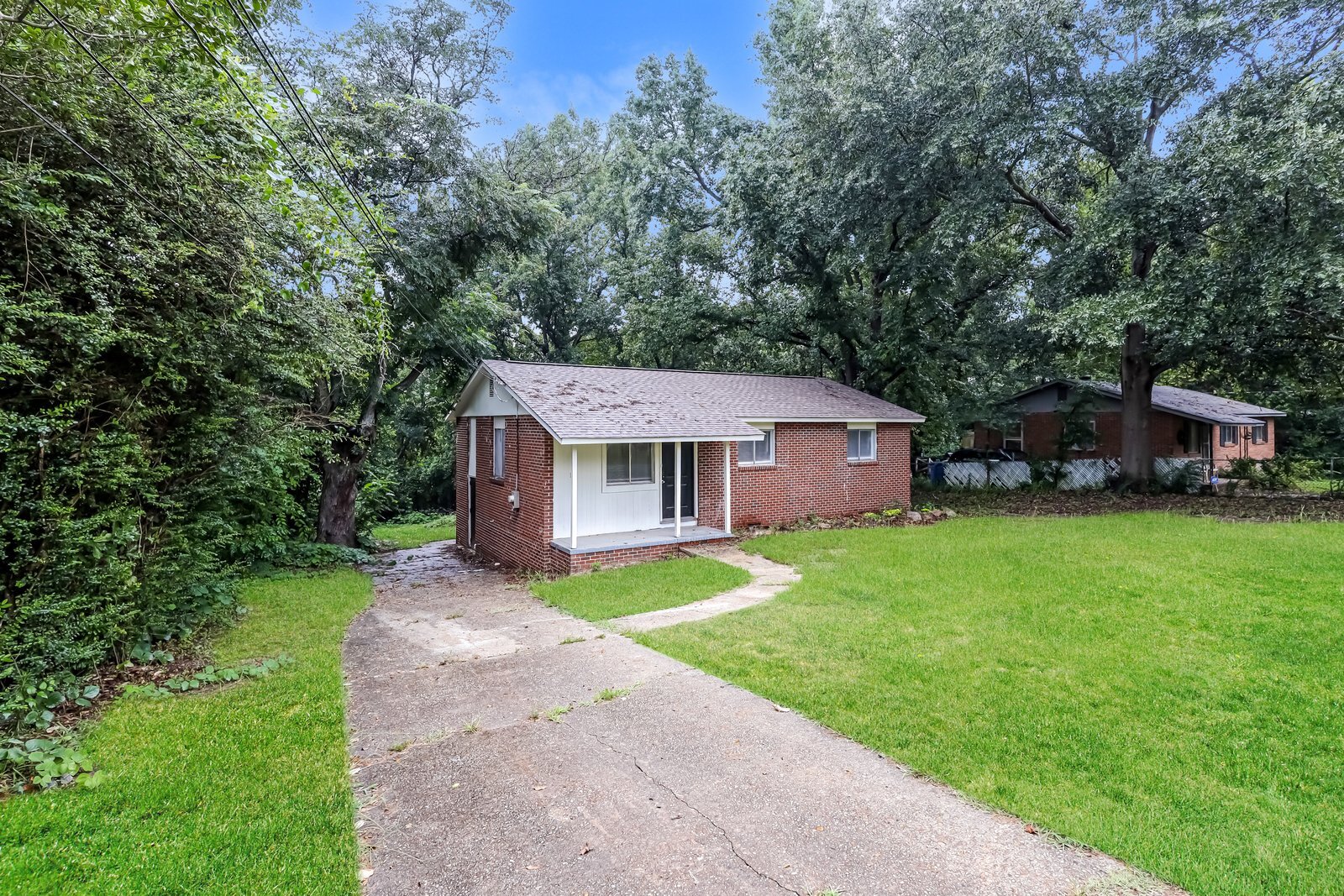 Building Photo - 915 Farwell Dr