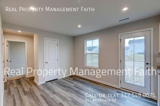 Building Photo - 897 McArthur Dr
