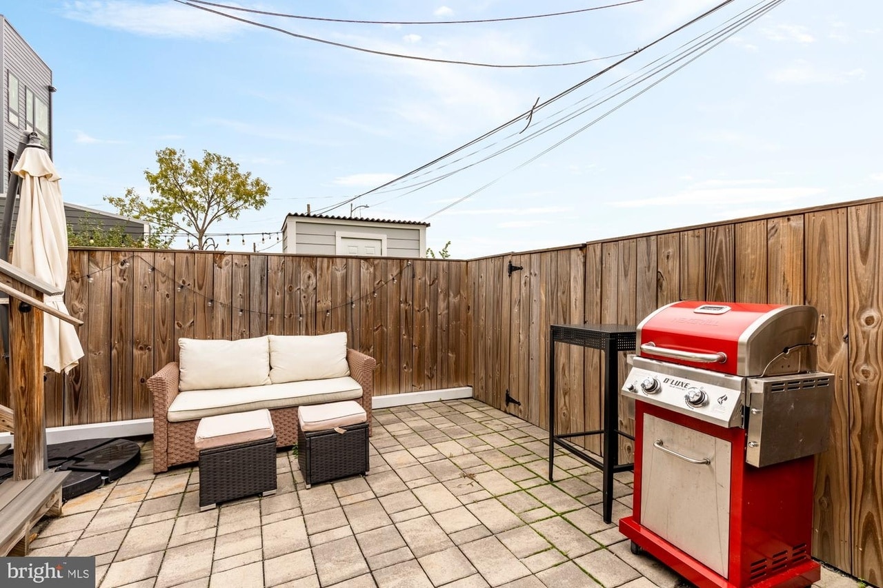 Building Photo - 1519 K St SE