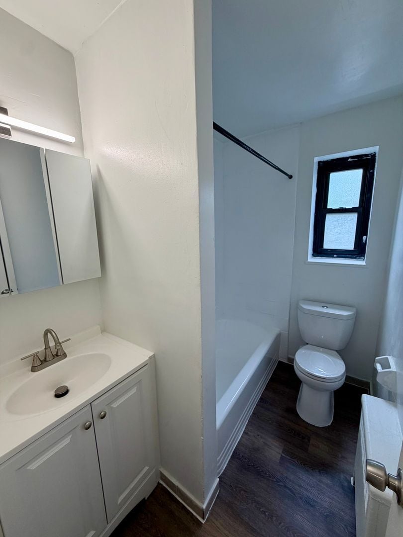 Interior Photo - 242 Prospect Street