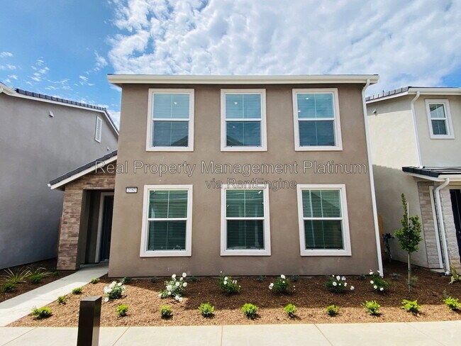 Building Photo - 2752 E Tamarind Dr
