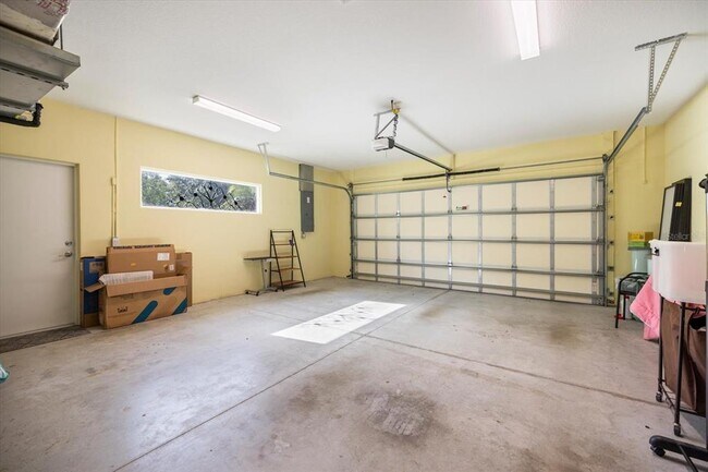 Building Photo - 2339 Datura St