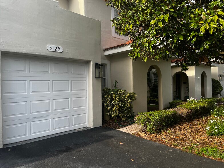 Building Photo - 3129 Santorini Ct