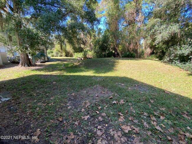 Building Photo - 908 Helen St