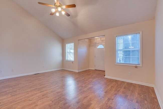 Building Photo - 3910 Renaissance Sq