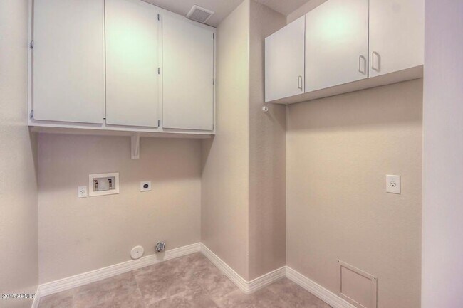 Building Photo - 3693 E Remington Dr