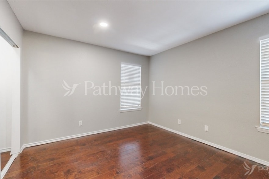 Building Photo - 3914 Winston Dr