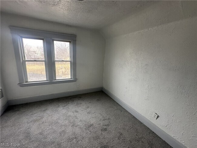 Building Photo - 1268 E 133rd St