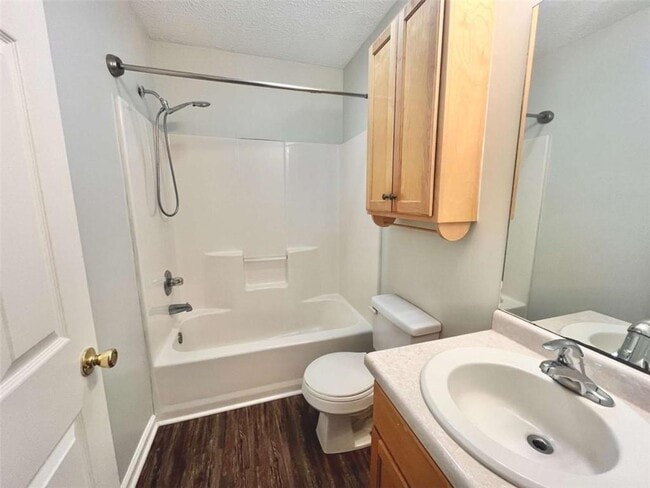 Building Photo - 233 Hawks Nest Rd