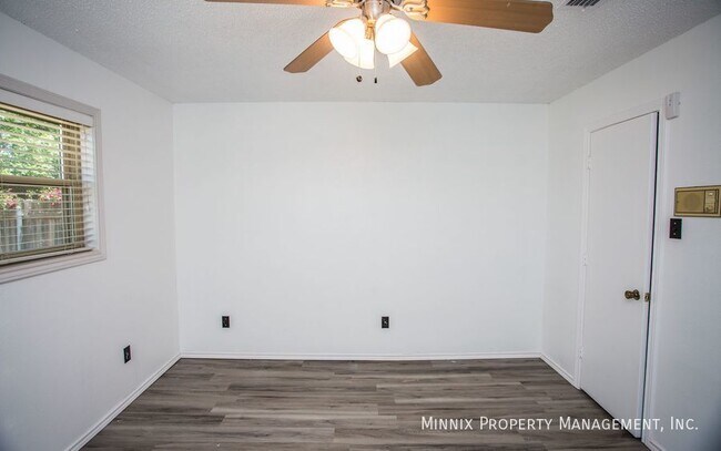 Building Photo - 5504 73rd St