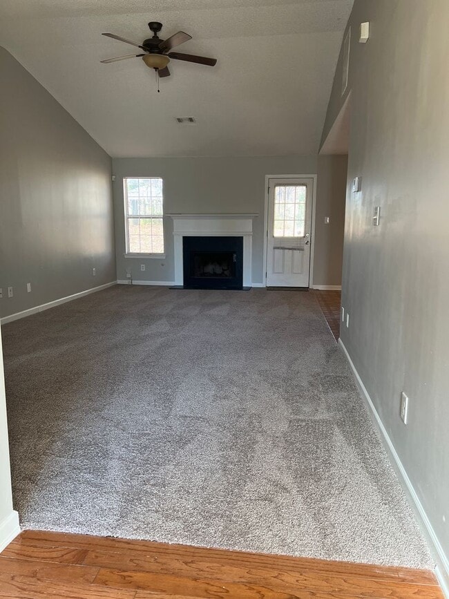 Building Photo - 3/2 RANCH PERFECT FOR GROWING FAMILY!