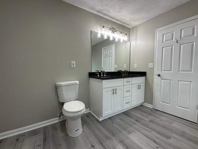 Building Photo - 306 Cattlemans Cir