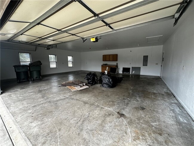 Building Photo - 584 N Mulligan Dr
