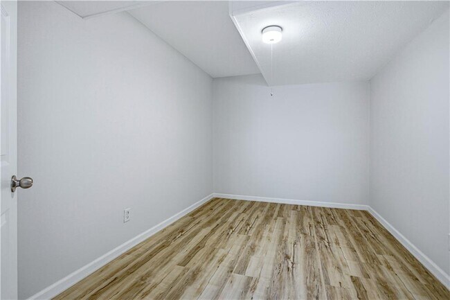 Building Photo - 1600 Sugar Plum Dr SW