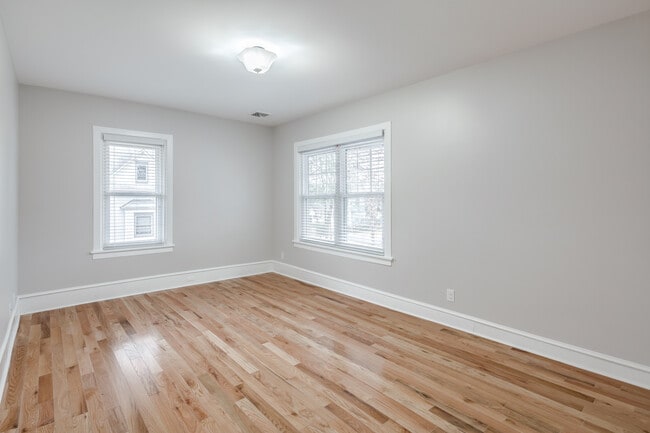 BEDROOM 3. LARGEST - 309 WARWICK Rd