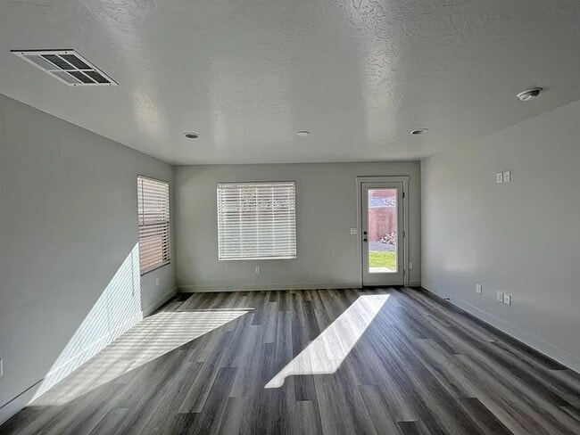 Building Photo - 4104 Phobos Ln