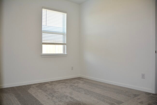 Building Photo - 18226 Norwood Groves Dr