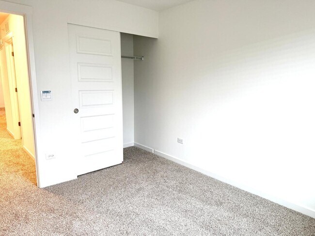 Building Photo - 2272 Barbera Dr