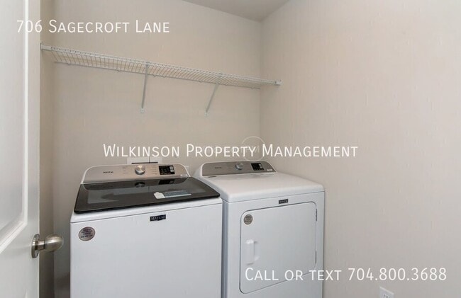 Building Photo - 706 Sagecroft Ln