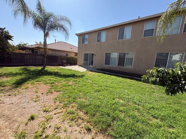 Building Photo - 3116 W Buena Vista Ave