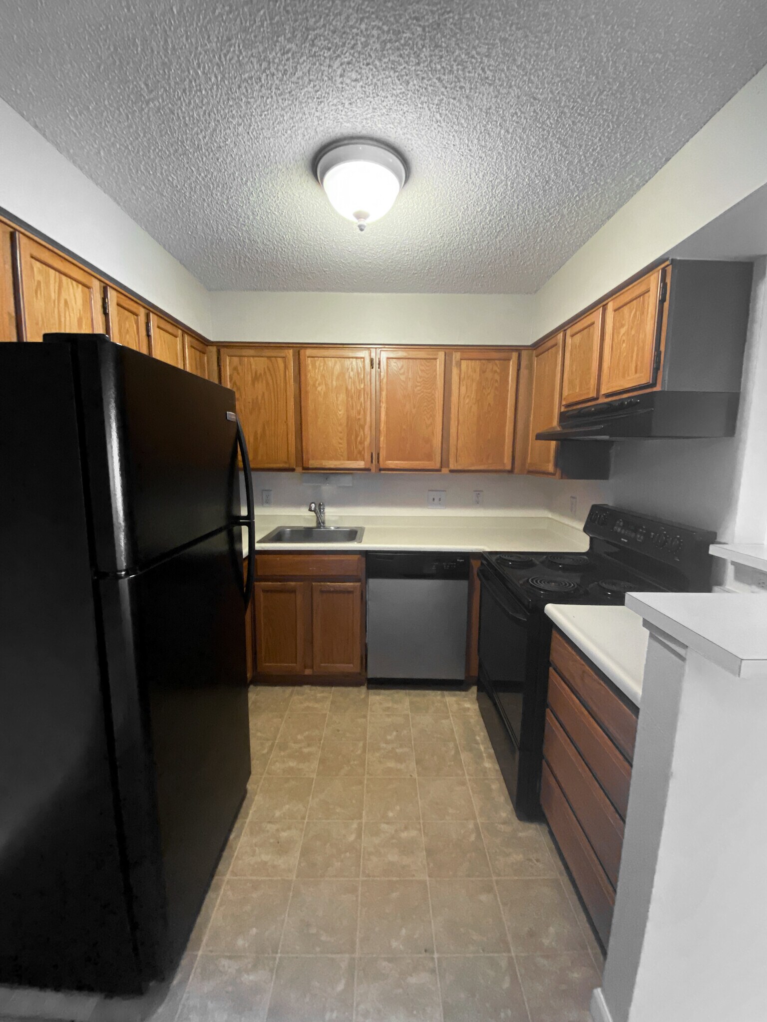 Building Photo - 430 Zang St