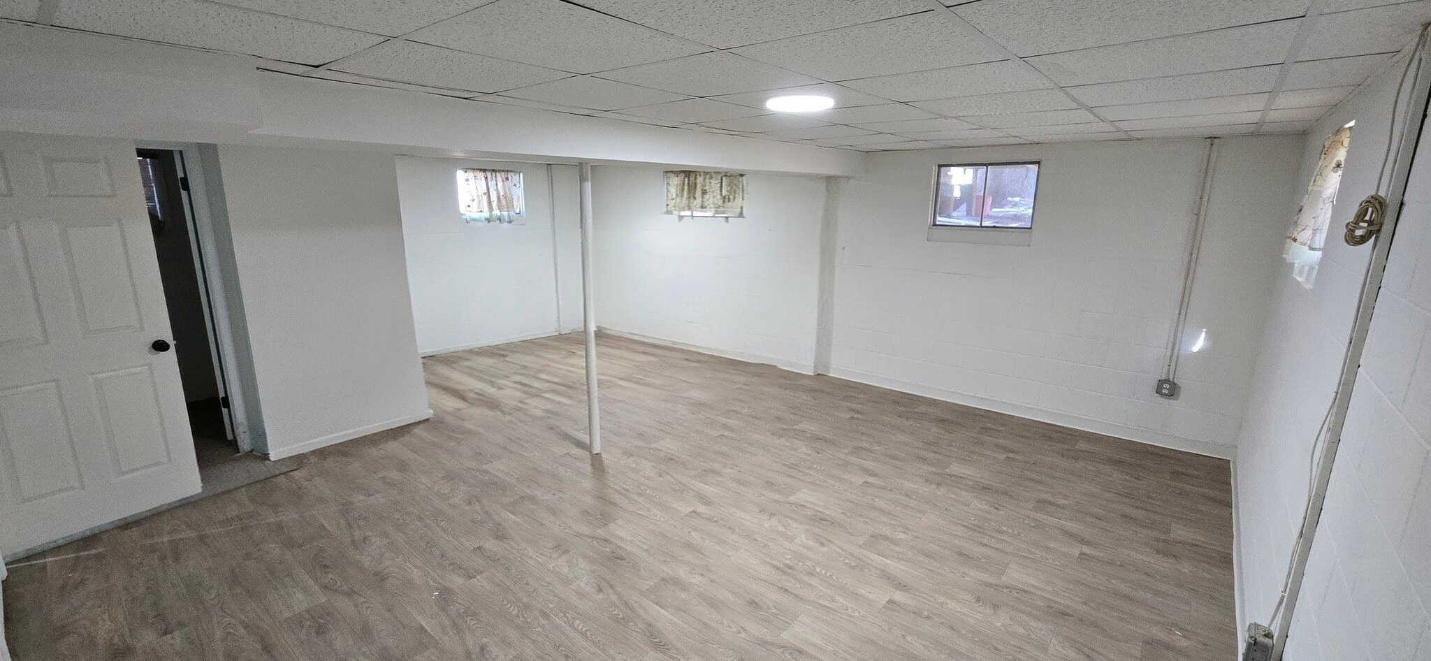 Building Photo - 2209 Shore Dr