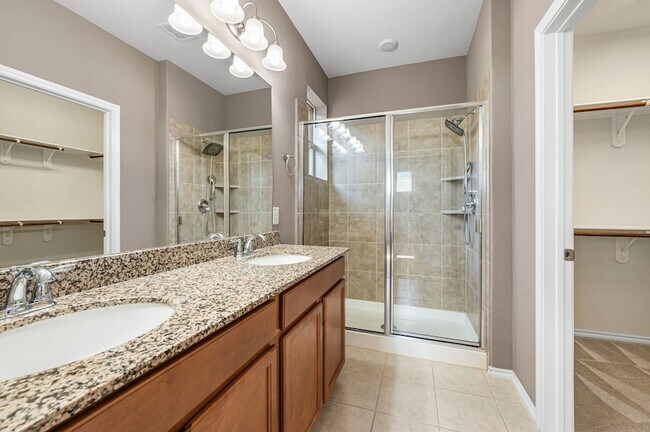Building Photo - 9312 Bauer Vista Dr