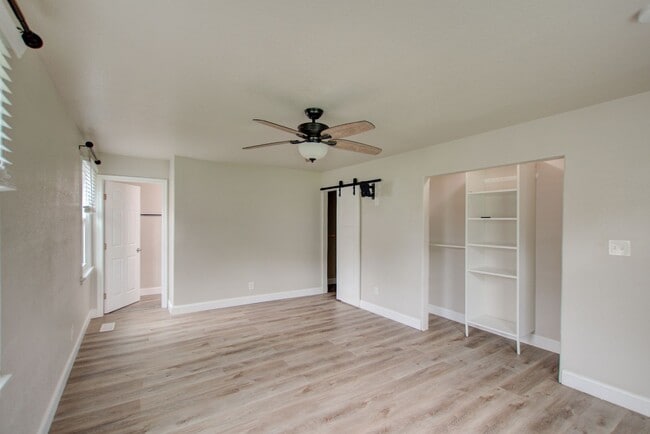 Building Photo - 3 Bed, 2.5 Bath Home in Port Norfolk