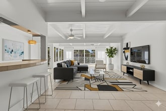 Building Photo - Waterfront living in this Hawaii Kai Marin...