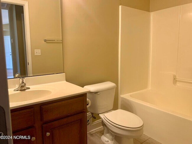 Building Photo - 7206 Chipley Dr
