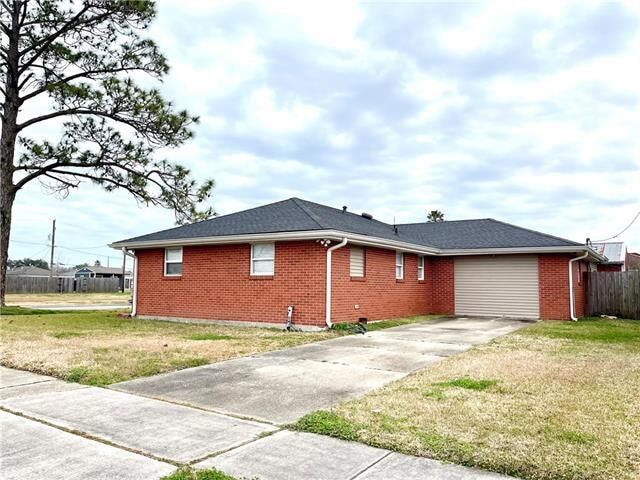 Building Photo - 10002 Claiborne Ave