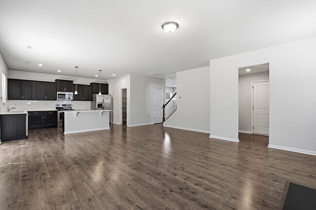Building Photo - 1425 Haltwhistle St