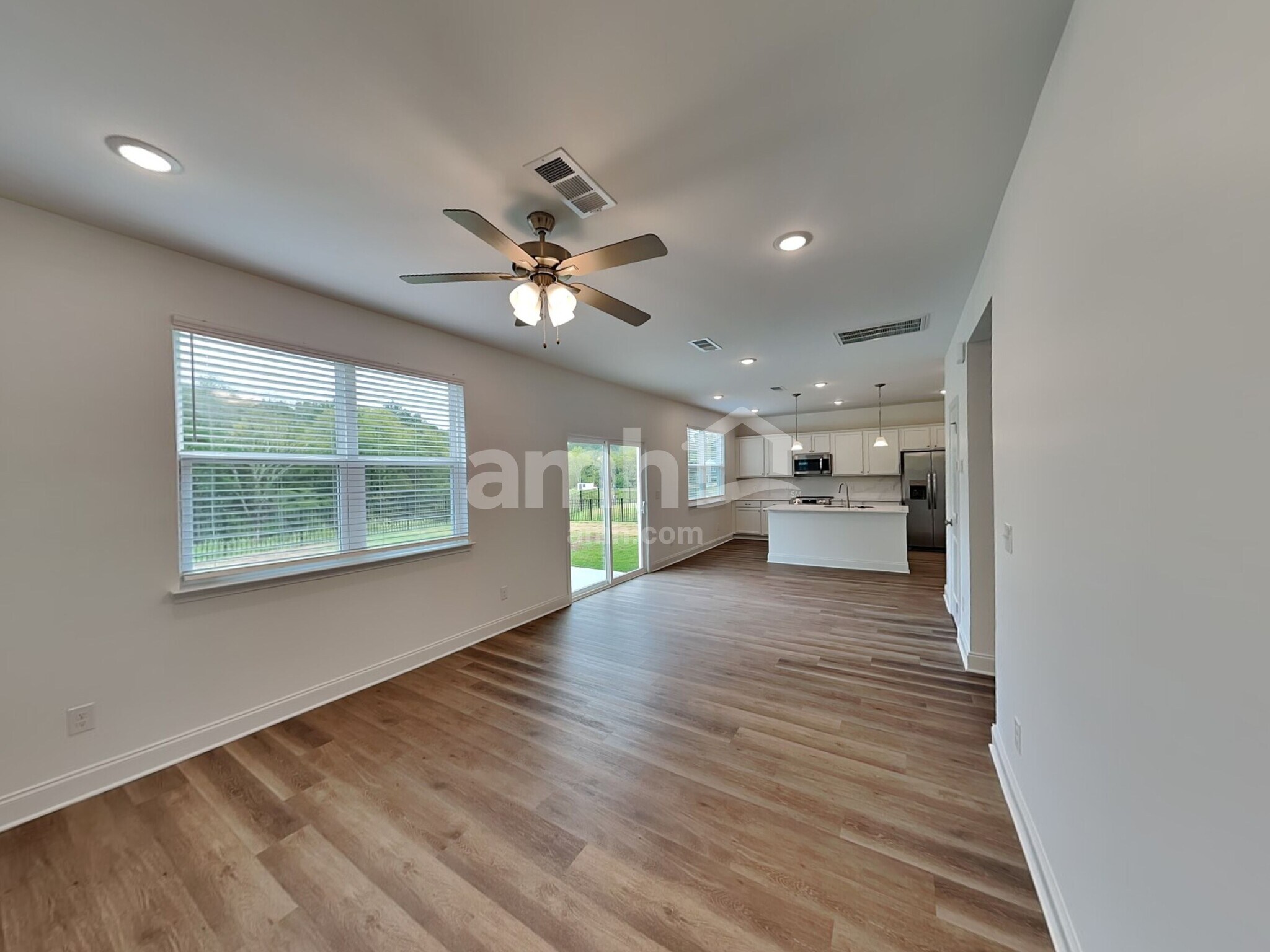 Building Photo - 304 Sharpe Ct