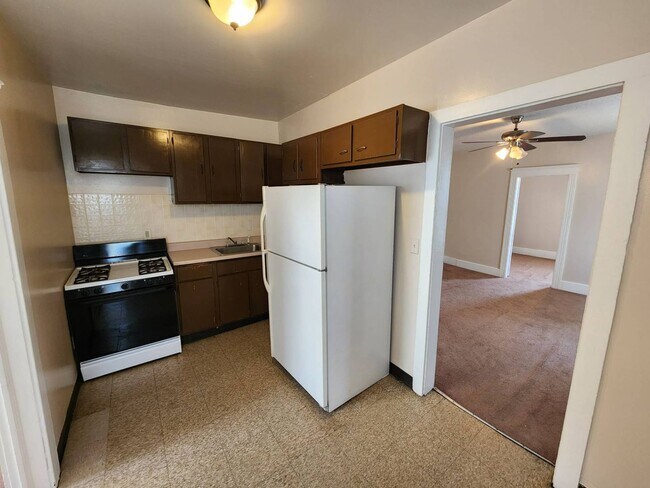 Building Photo - 4629 Storer Ave