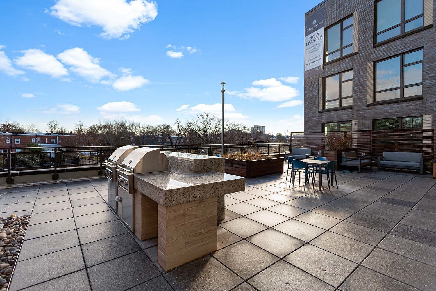 Building Photo - 1215 N Fayette St