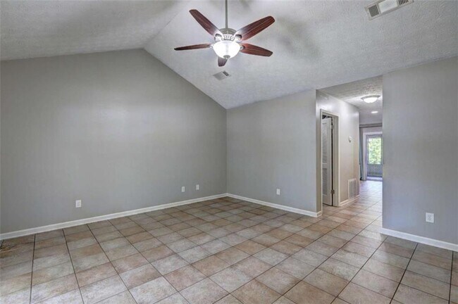 Building Photo - 100 Morgans Turn