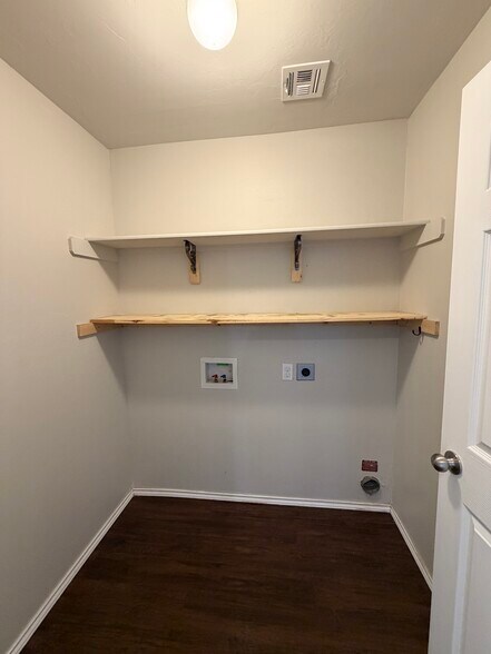 Building Photo - 10708 SW 23rd Pl