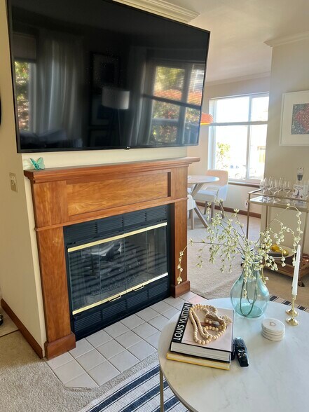 View of dining room fm living room - 610 Glen St