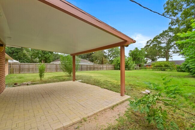 Building Photo - 5011 Redstart St