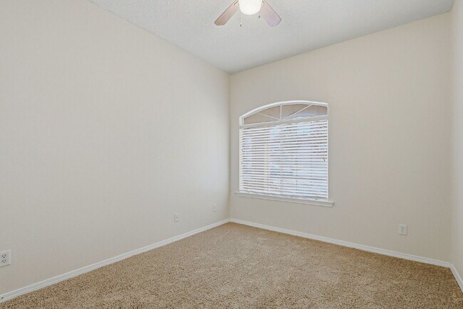 Building Photo - 4 Bed 2 Bath home in 79928