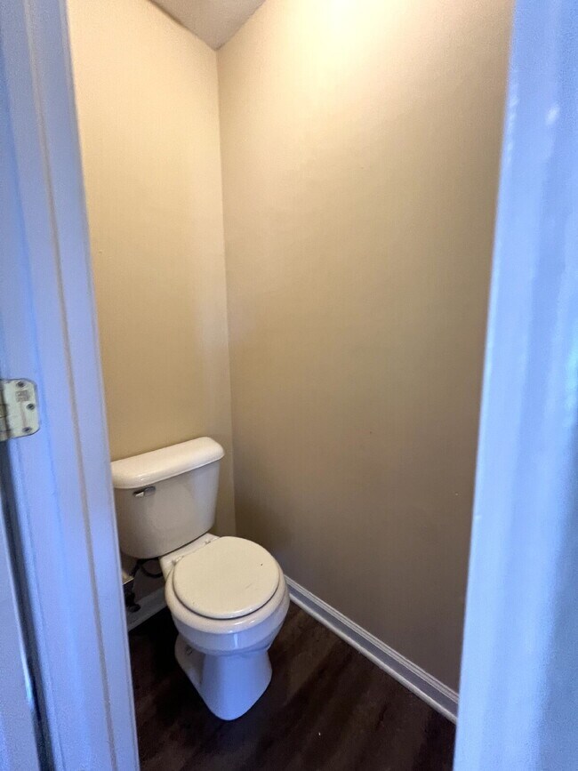 Building Photo - 351 PEABODY DRIVE UNIT 5 (3 BEDROOM UNIT)