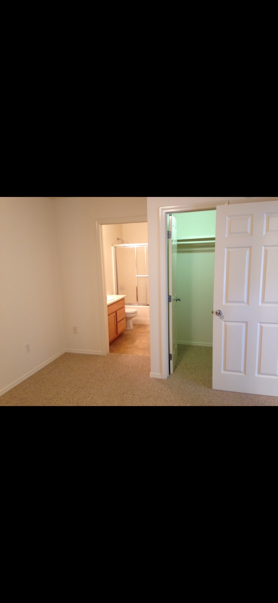 Bedroom 1 - 75-5743 Alahou St