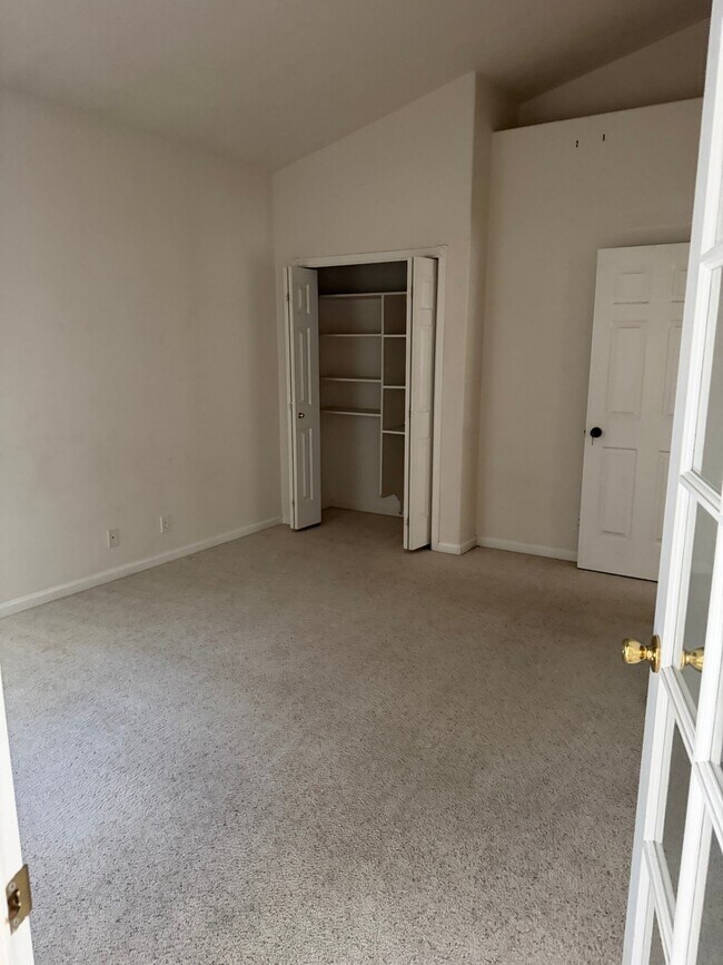 Building Photo - 14170 W Guinness Ct