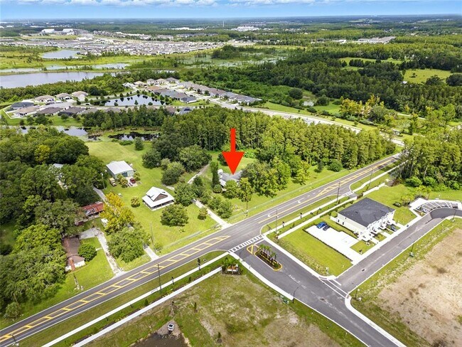 Building Photo - 2205 Henley Rd