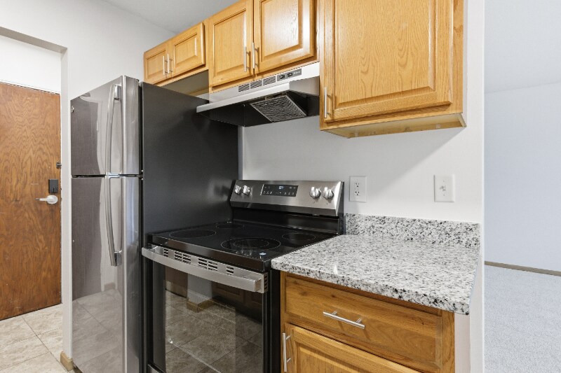 Building Photo - 1100 69th Ave N