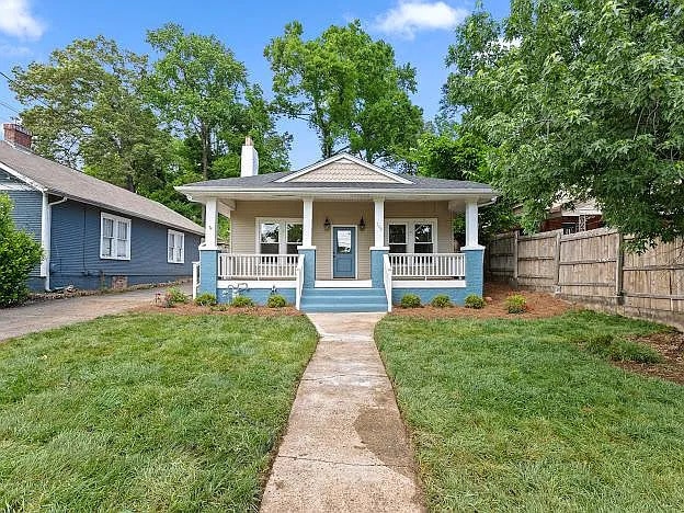 Building Photo - 705 Barton Ave