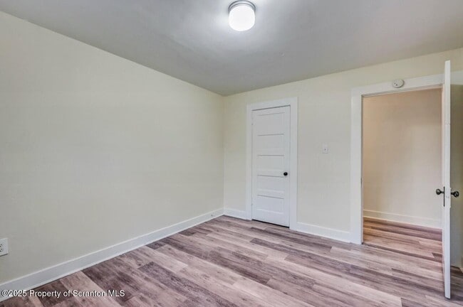 Building Photo - 144-144 Market St