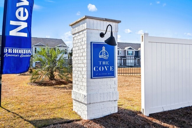 Building Photo - All Inclusive Seasonal Rental Available January 5-March 31st.